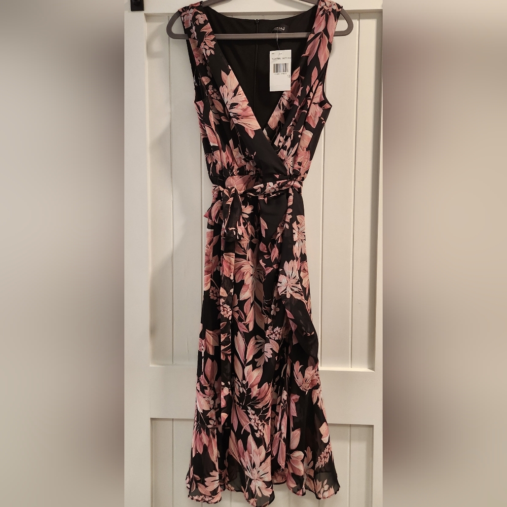 Connected Apparel Pink and Black Sleeveless V-Neck Midi Dress
